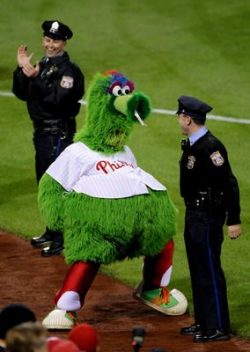 Phillie Phanatic belly waddle 