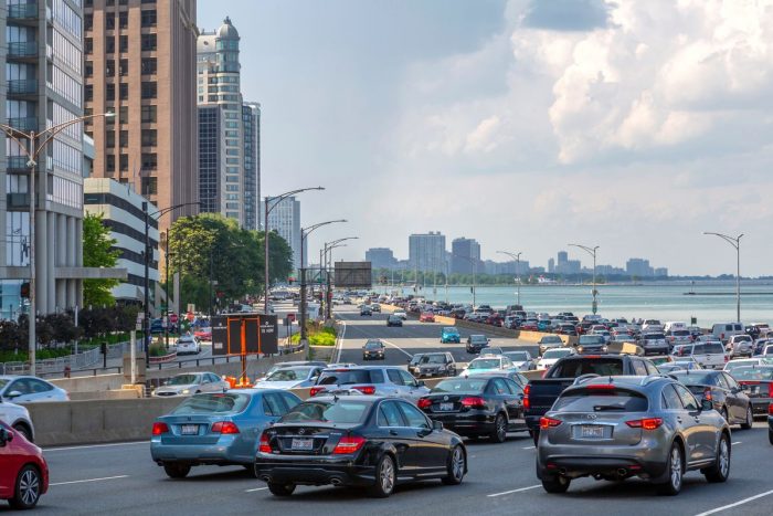 Shutterstock Chicago Traffic 2021