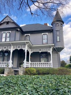 Atlanta Grant Park Victorian home