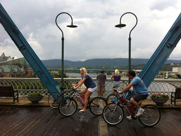 Walnut Street Bridge