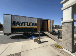 mayflower picking up items from Jillians apartment in chicago il