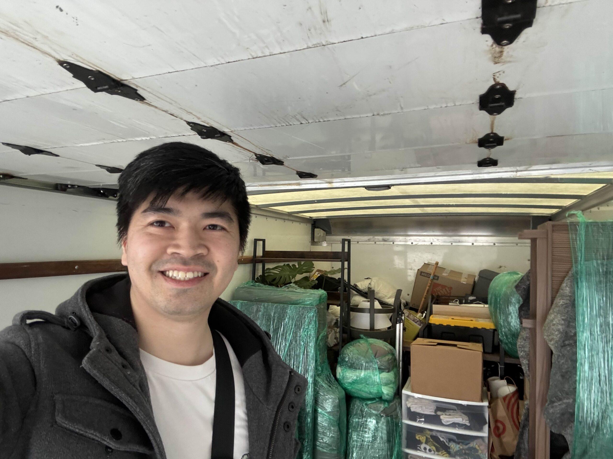 Joey Hoang move with Instant Movers LLC